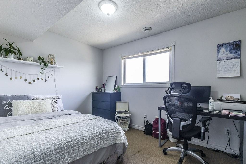 Sixty Two - Photo 4 of 17