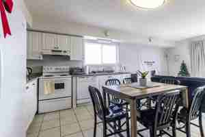 featured image of 62 University Ave E