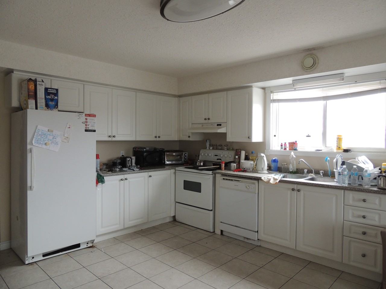 Sixty Two - Photo 2 of 17