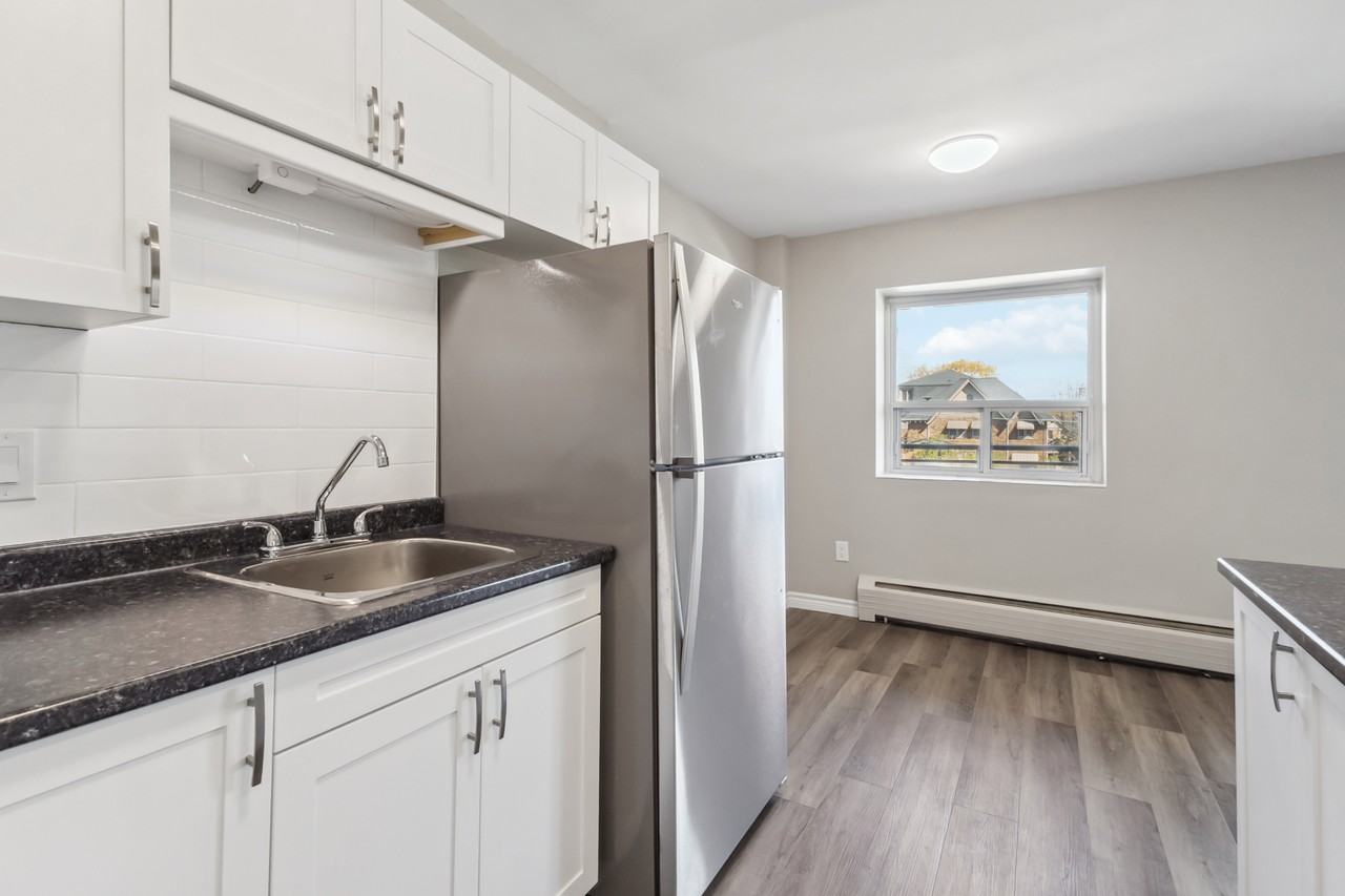 Granite House - Photo 5 of 26