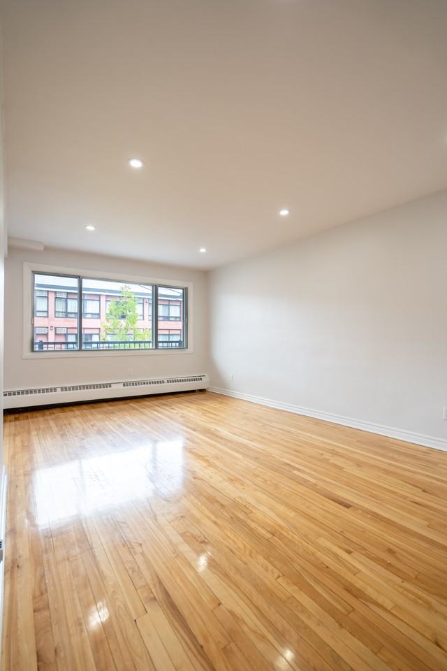 Victoria Towers - Photo 7 of 46