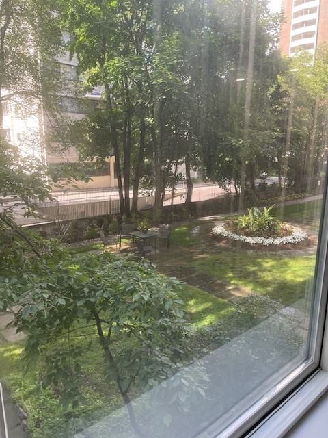 110 St. Clair Avenue W - Photo 7 of 36