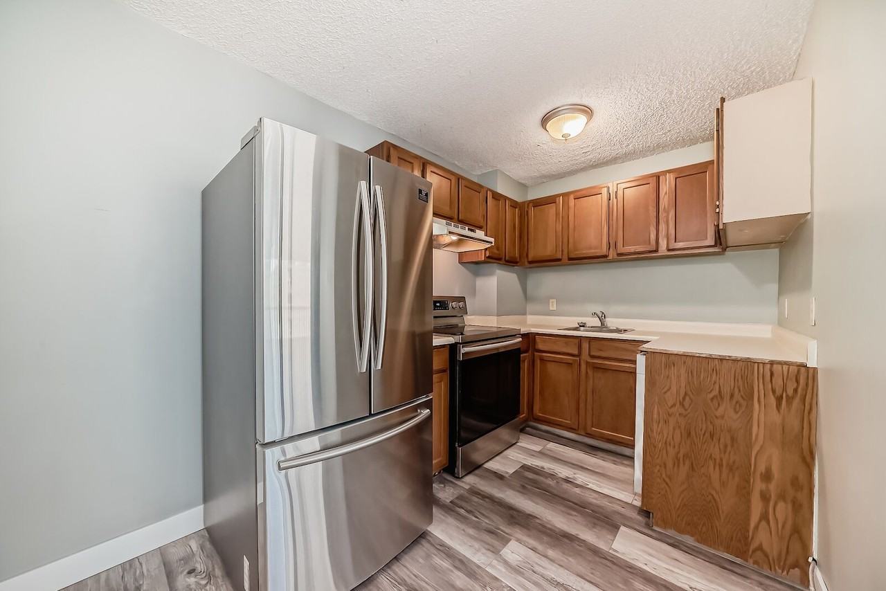 924 14 Ave Sw - Photo 4 of 30