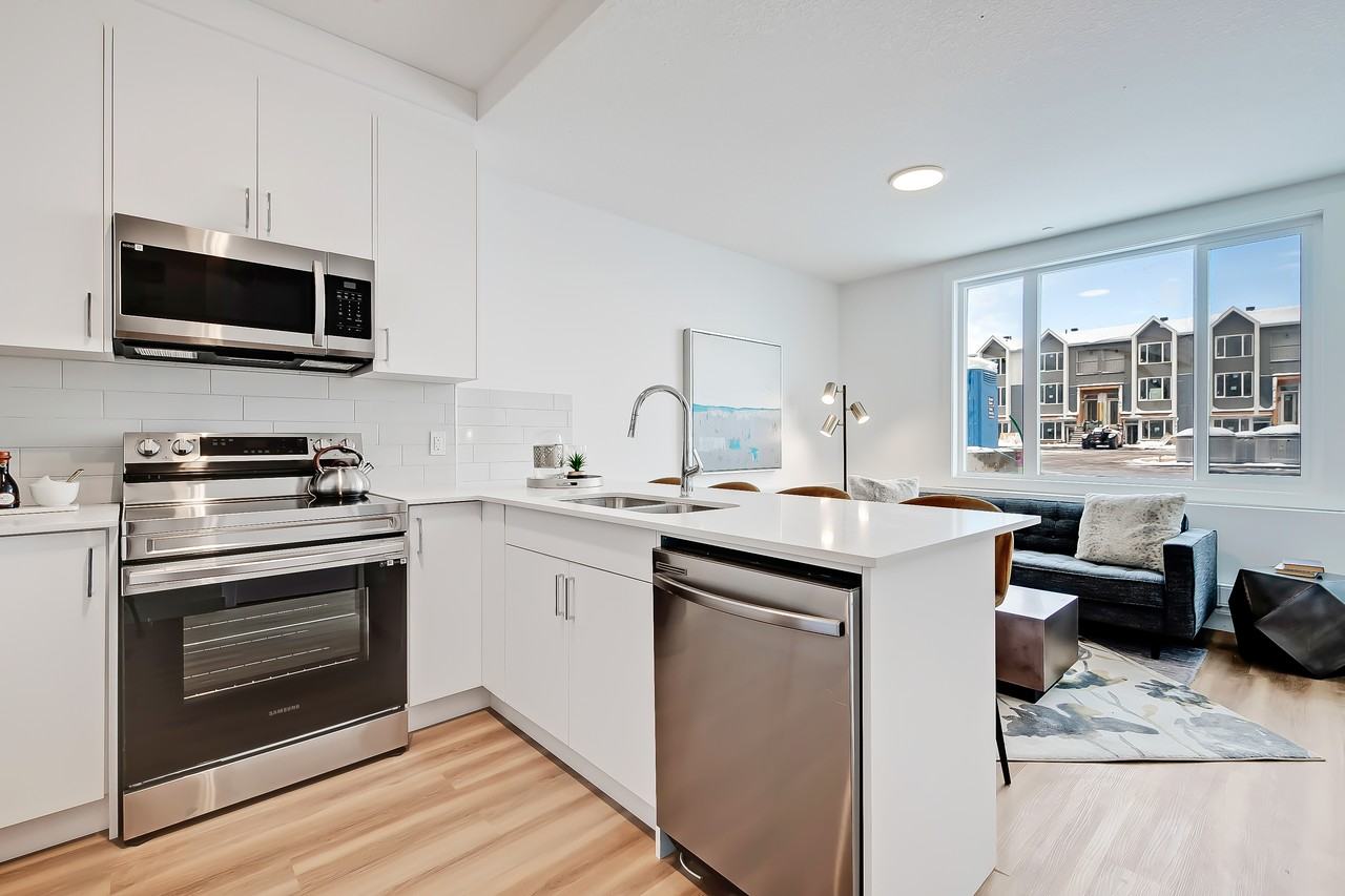 Saddleridge Avas - Photo 3 of 15