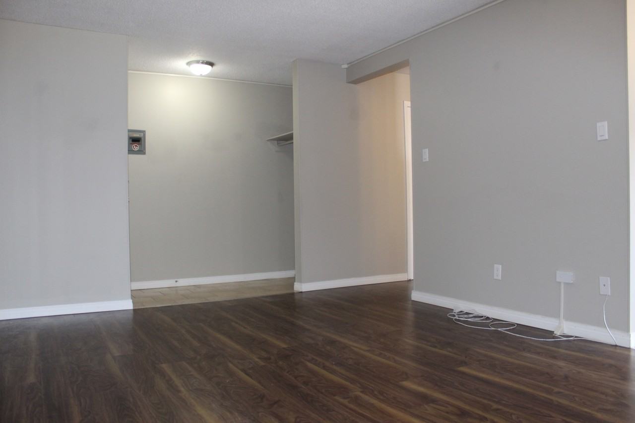 Hudson Arms - Photo 6 of 14