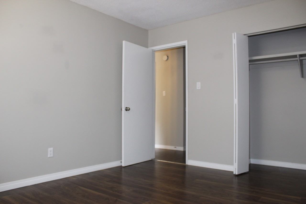 Hudson Arms - Photo 7 of 14