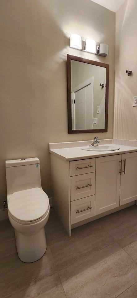 1155 Granville Street - Photo 5 of 18