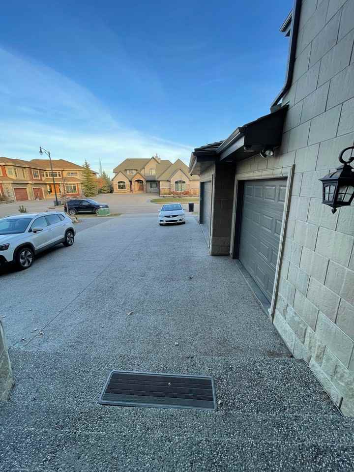 4835 Mactaggart Crest Ct NW — Luxury 4,864 sq. ft Executive Home for Rent - Photo 6 of 50