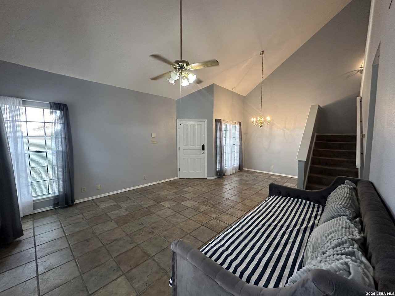 39 Chapel Hill Cir - Photo 3 of 12