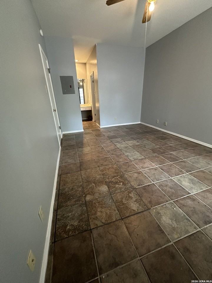 39 Chapel Hill Cir - Photo 7 of 12