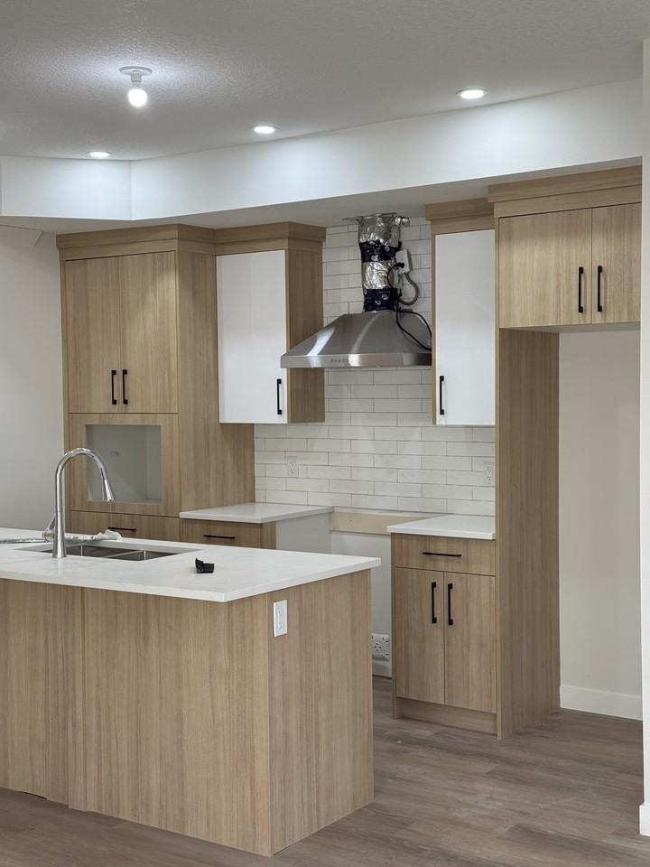 Brand New 3 Bed / 2.5 Bath Upper Unit with Garage Parking and 1 month free rent - Photo 2 of 20