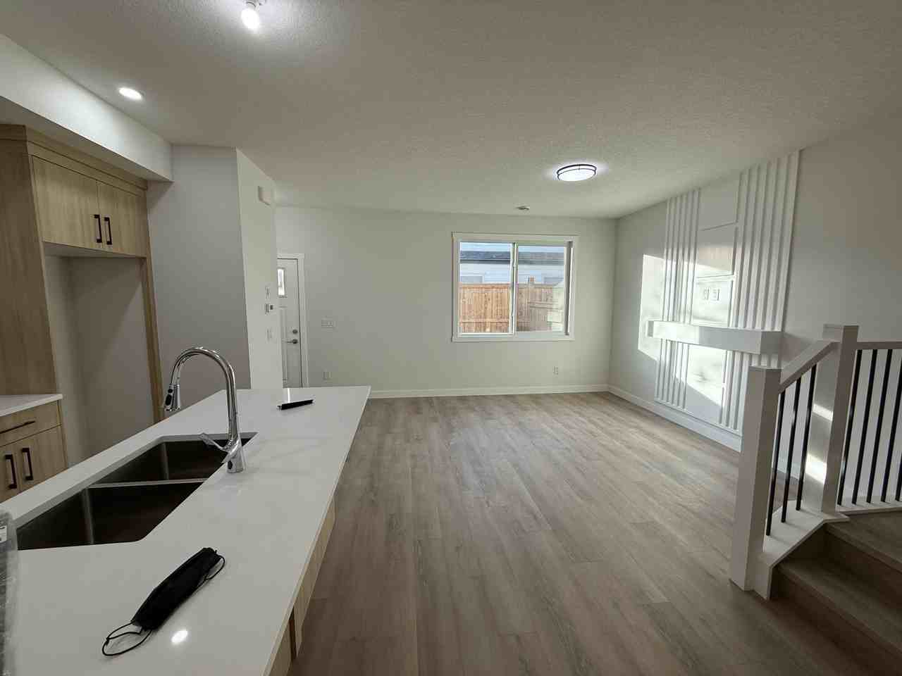 Brand New 3 Bed / 2.5 Bath Upper Unit with Garage Parking and 1 month free rent - Photo 5 of 20