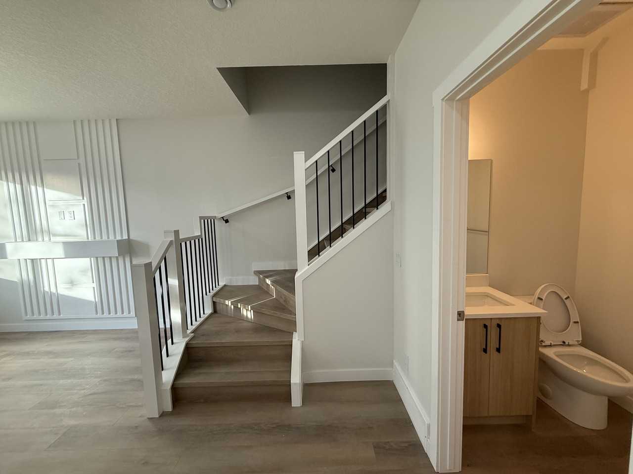 Brand New 3 Bed / 2.5 Bath Upper Unit with Garage Parking and 1 month free rent - Photo 6 of 20