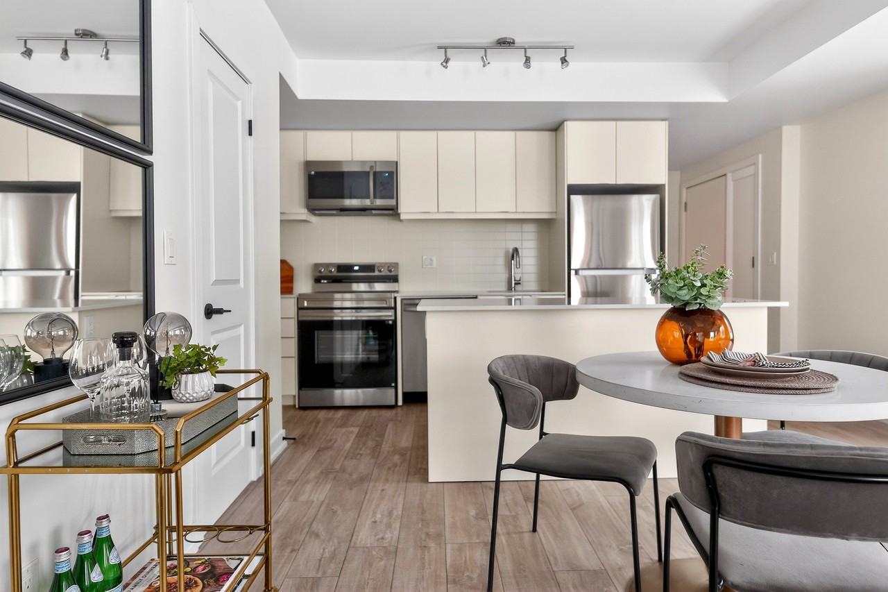 The Towns at York Mills & Leslie - Photo 3 of 33