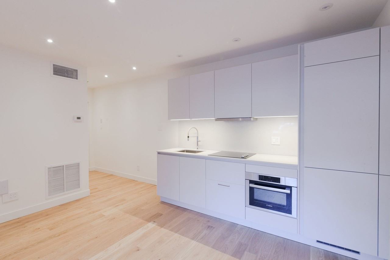 Plaza Drummond - Photo 2 of 50