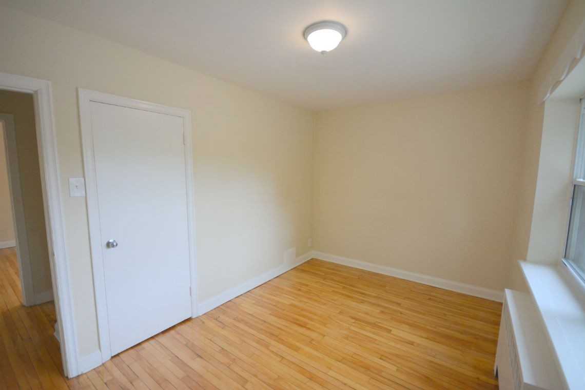 385 Besserer St. - Photo 5 of 50