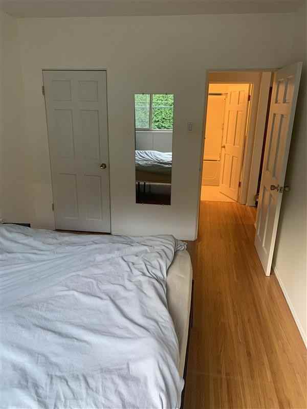 Gauntlett Manor - Photo 6 of 13