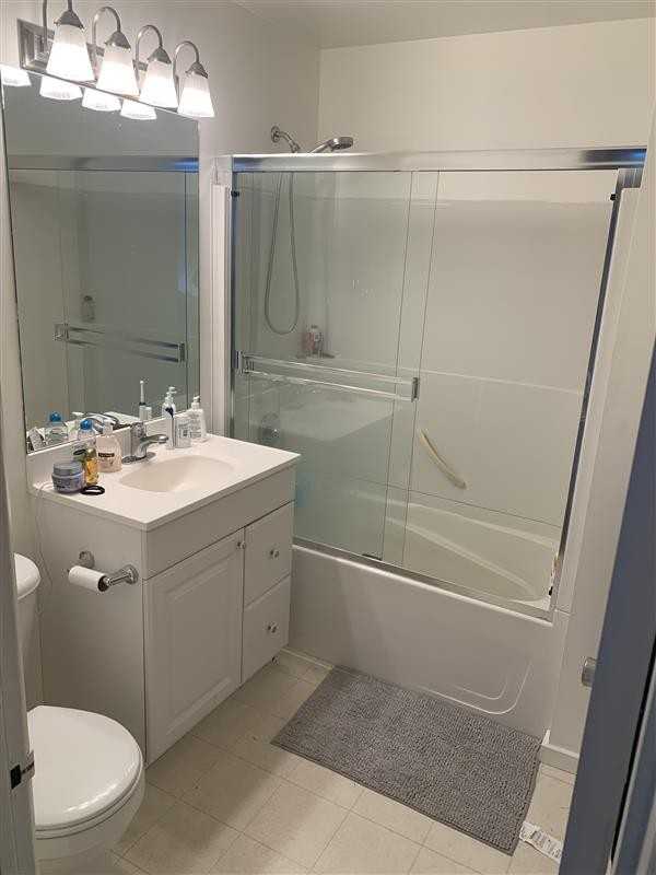 Gauntlett Manor - Photo 7 of 13