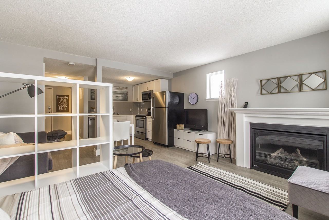 Victoria - Photo 3 of 15