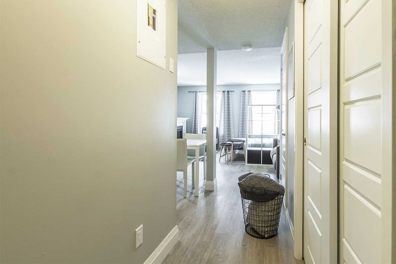 Victoria - Photo 7 of 15