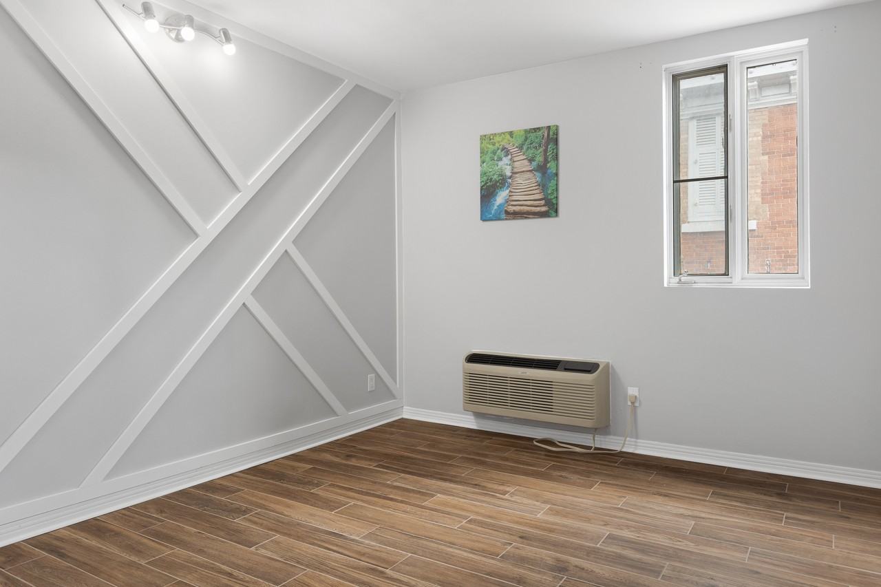 486 Albert St - Photo 6 of 50