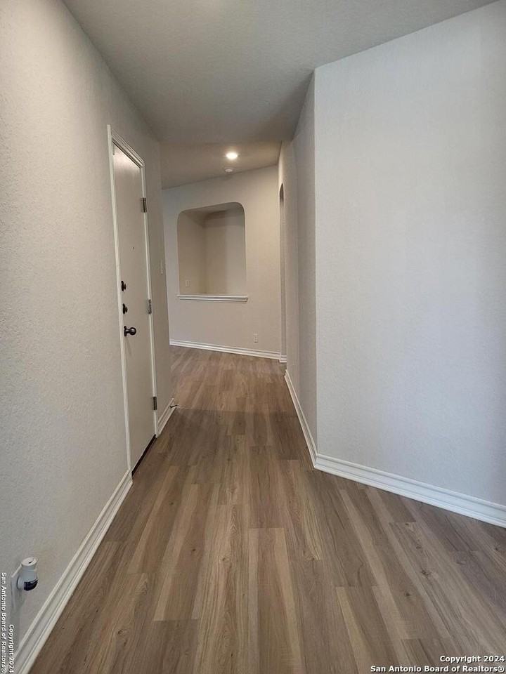 9519 River Rye - Photo 4 of 28