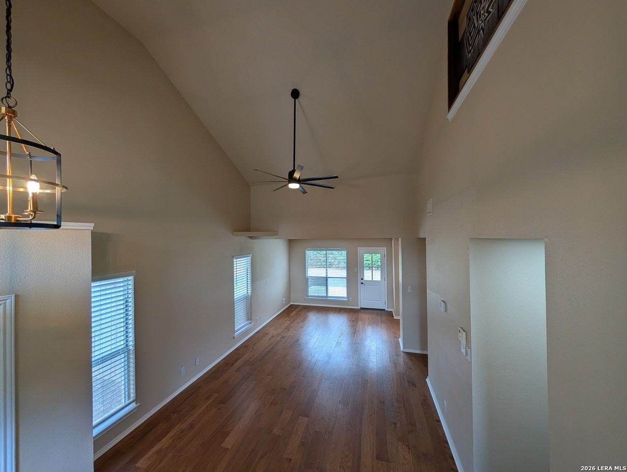 8911 Timber Run - Photo 3 of 25