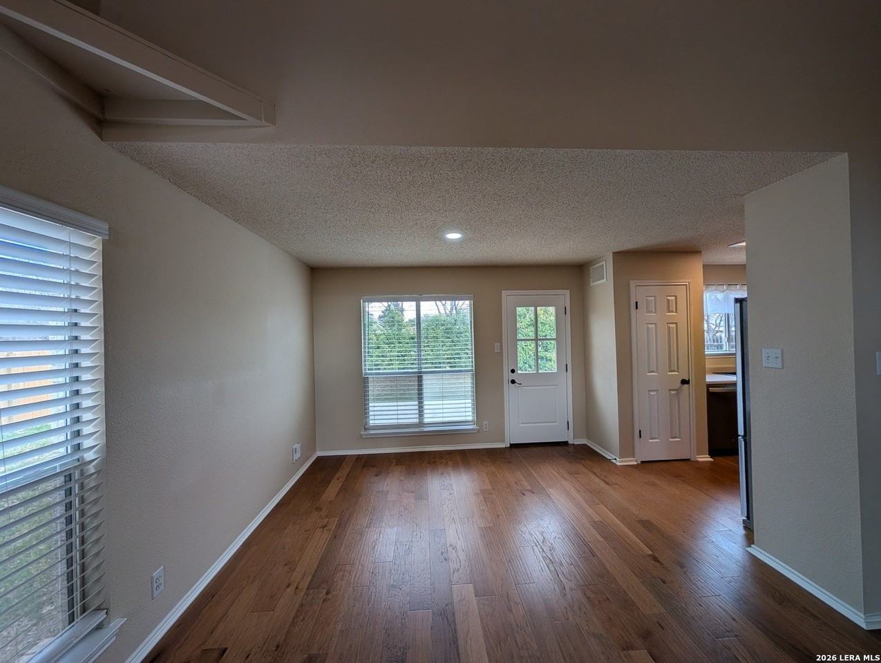 8911 Timber Run - Photo 6 of 25