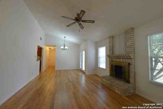 328 Bentwood Dr - Photo 6 of 23