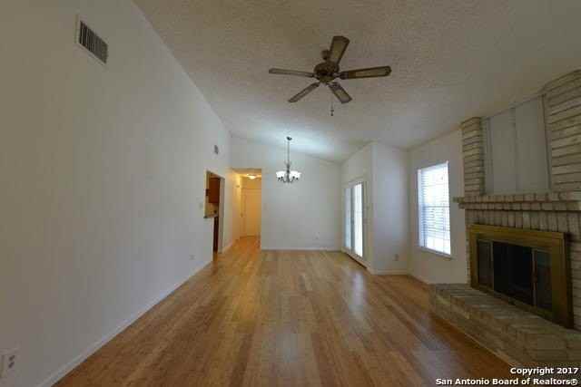 328 Bentwood Dr - Photo 7 of 23