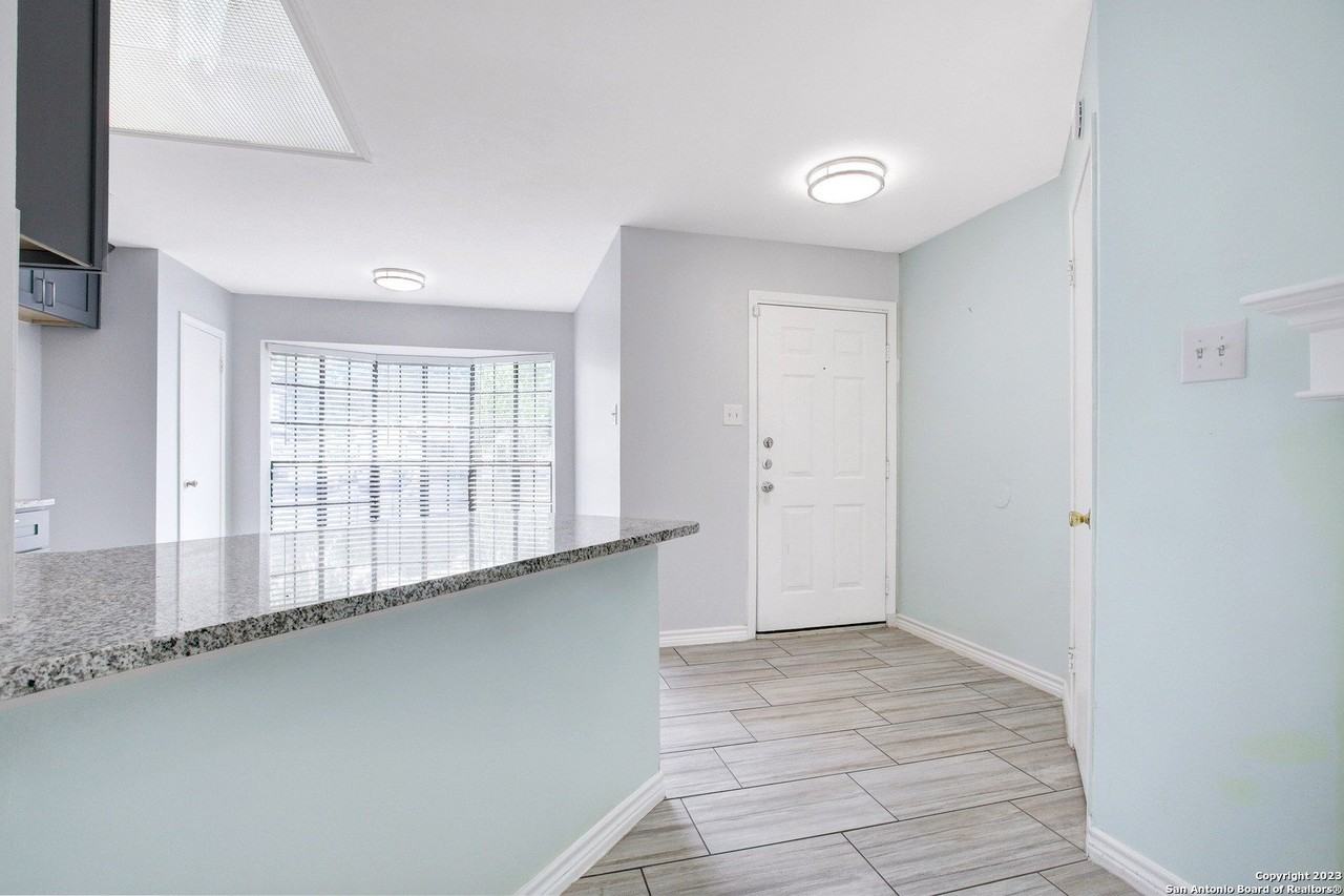 5531 Ivanhoe St - Photo 3 of 27