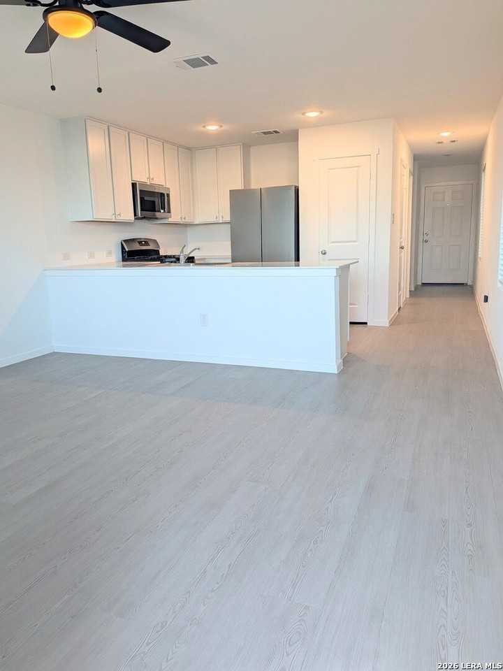 12003 Floral Blossom - Photo 3 of 8