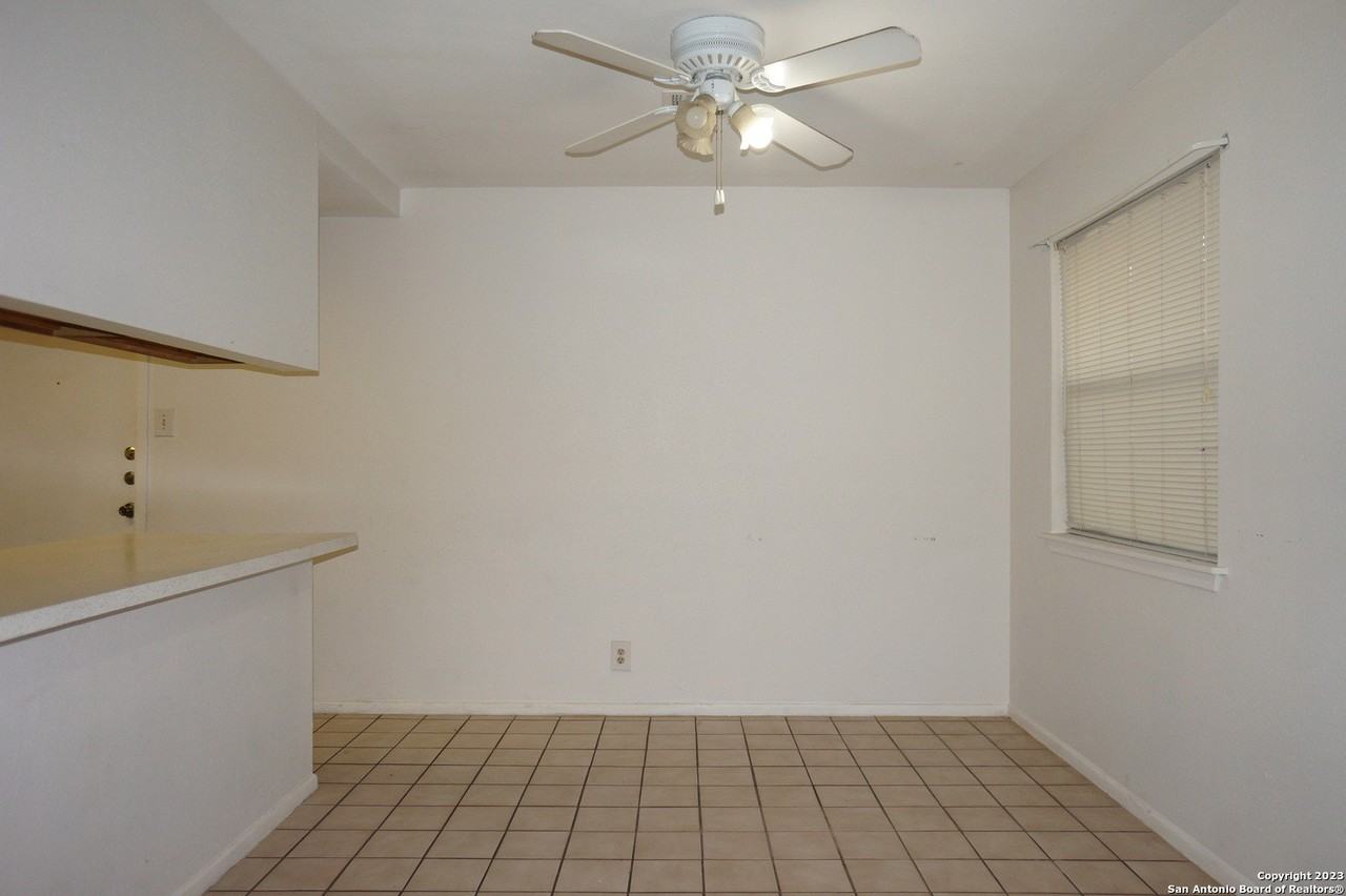 7222 Rimwood - Photo 5 of 17