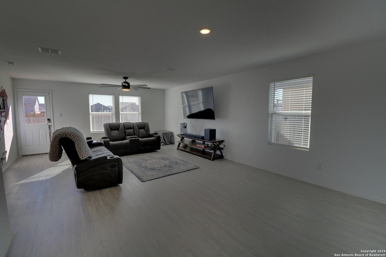 116 Aidan Trl - Photo 2 of 11