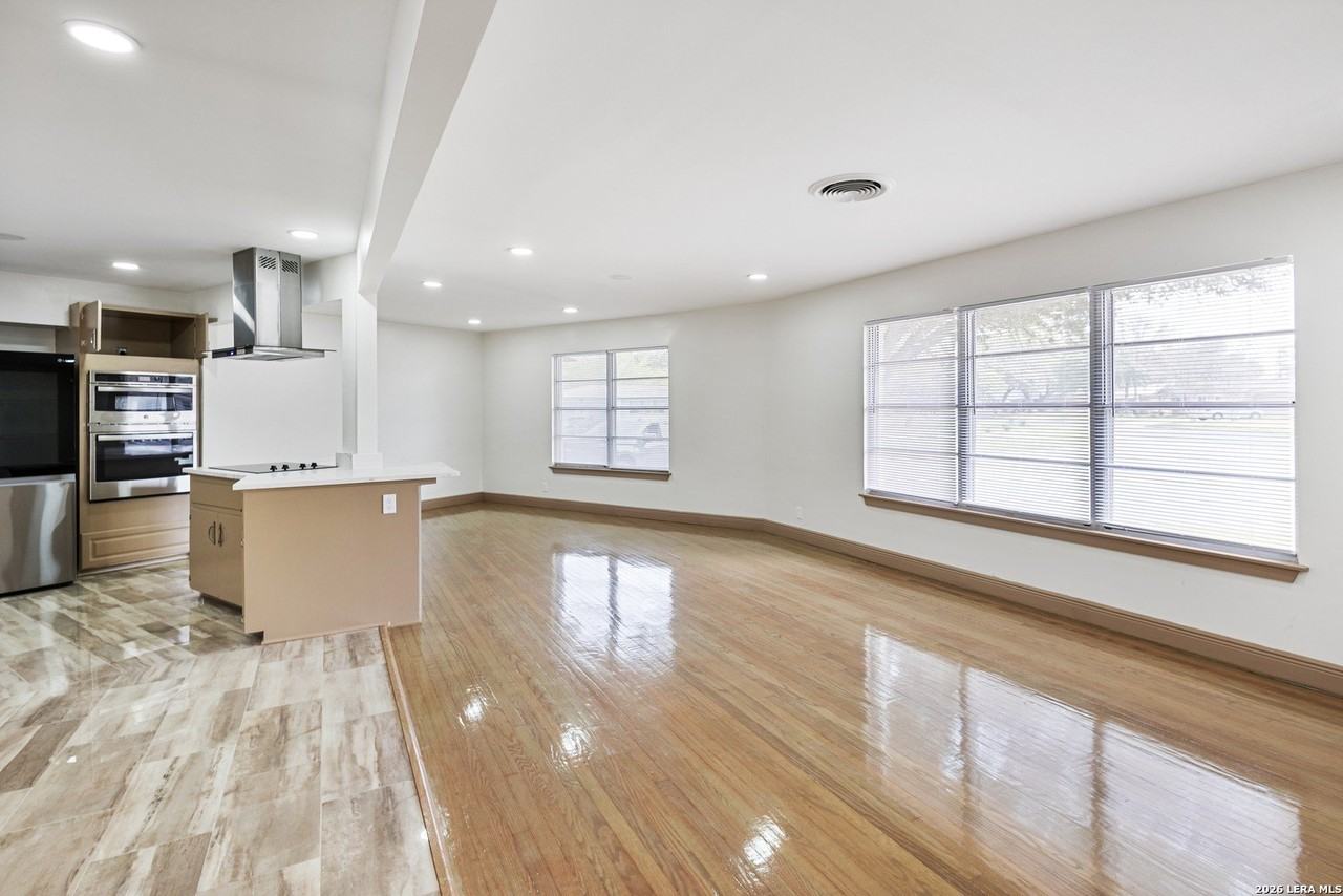 351 Northridge Dr - Photo 3 of 29