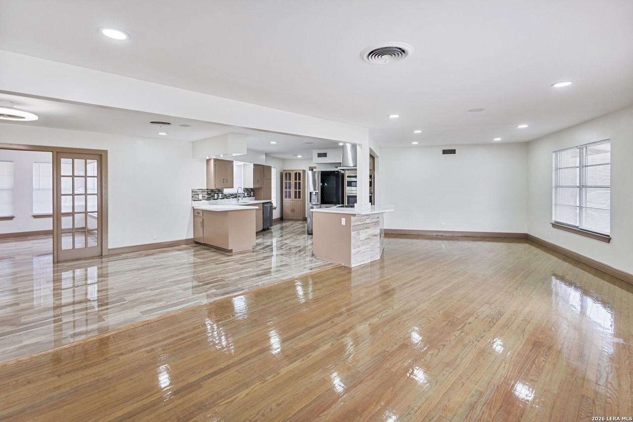 351 Northridge Dr - Photo 6 of 29