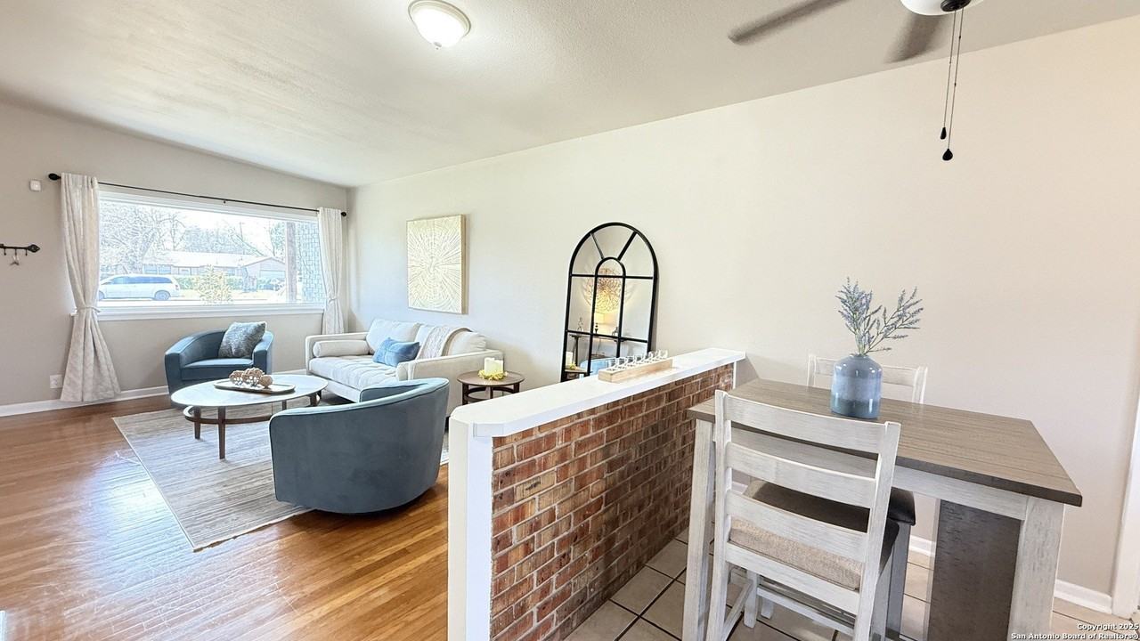 4227 Eisenhauer Rd - Photo 4 of 19