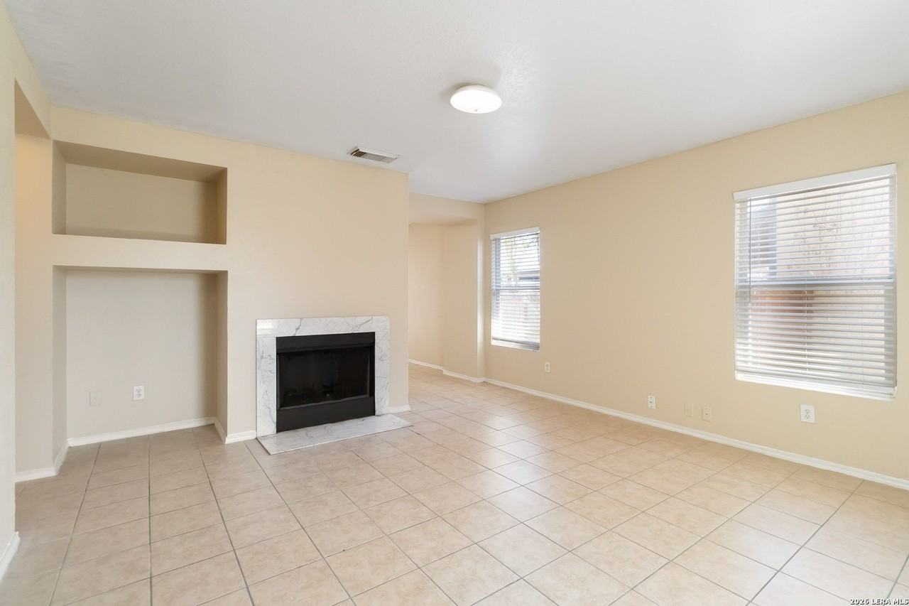 10107 Amber Coral - Photo 5 of 23