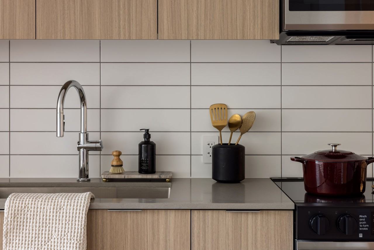 The Elms - Photo 3 of 28