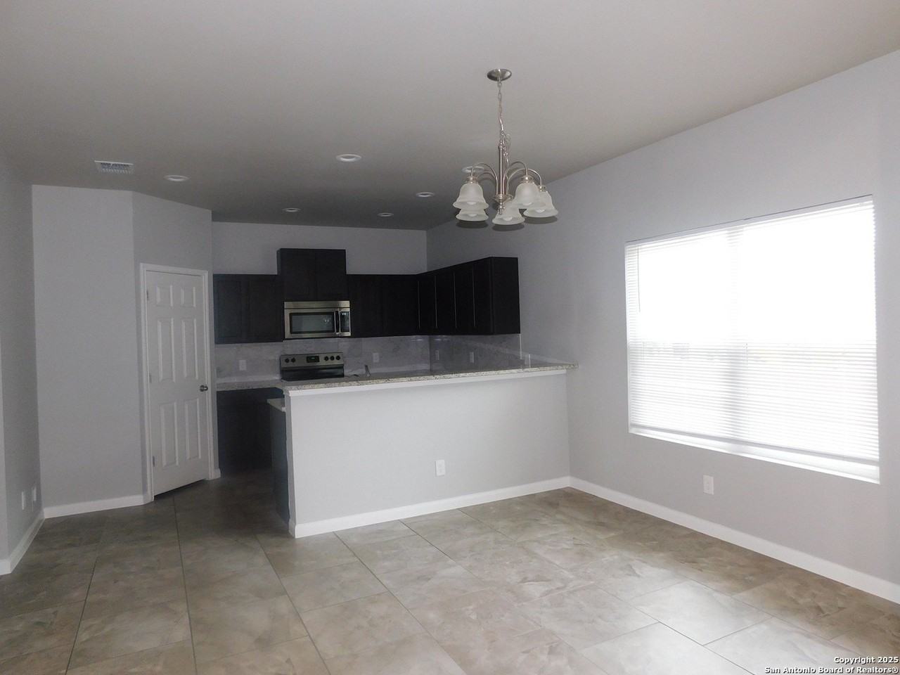 8810 Appaloosa Pass - Photo 5 of 27