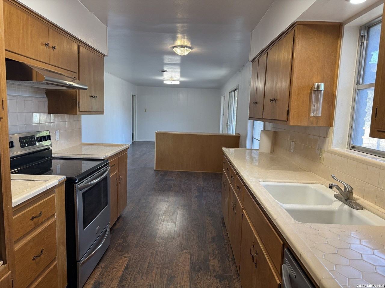 110 Northaven Dr - Photo 7 of 21