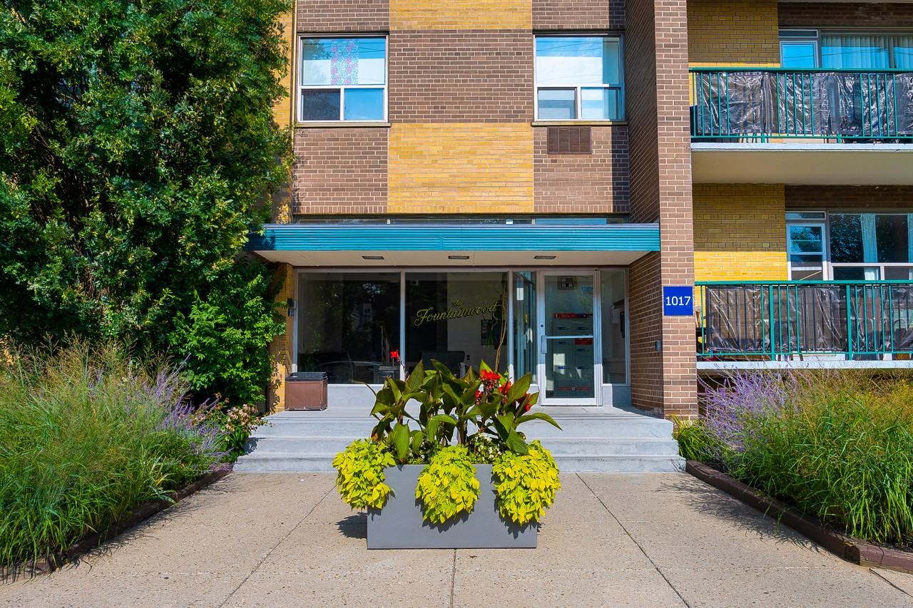 1017 Woodbine - Photo 2 of 14