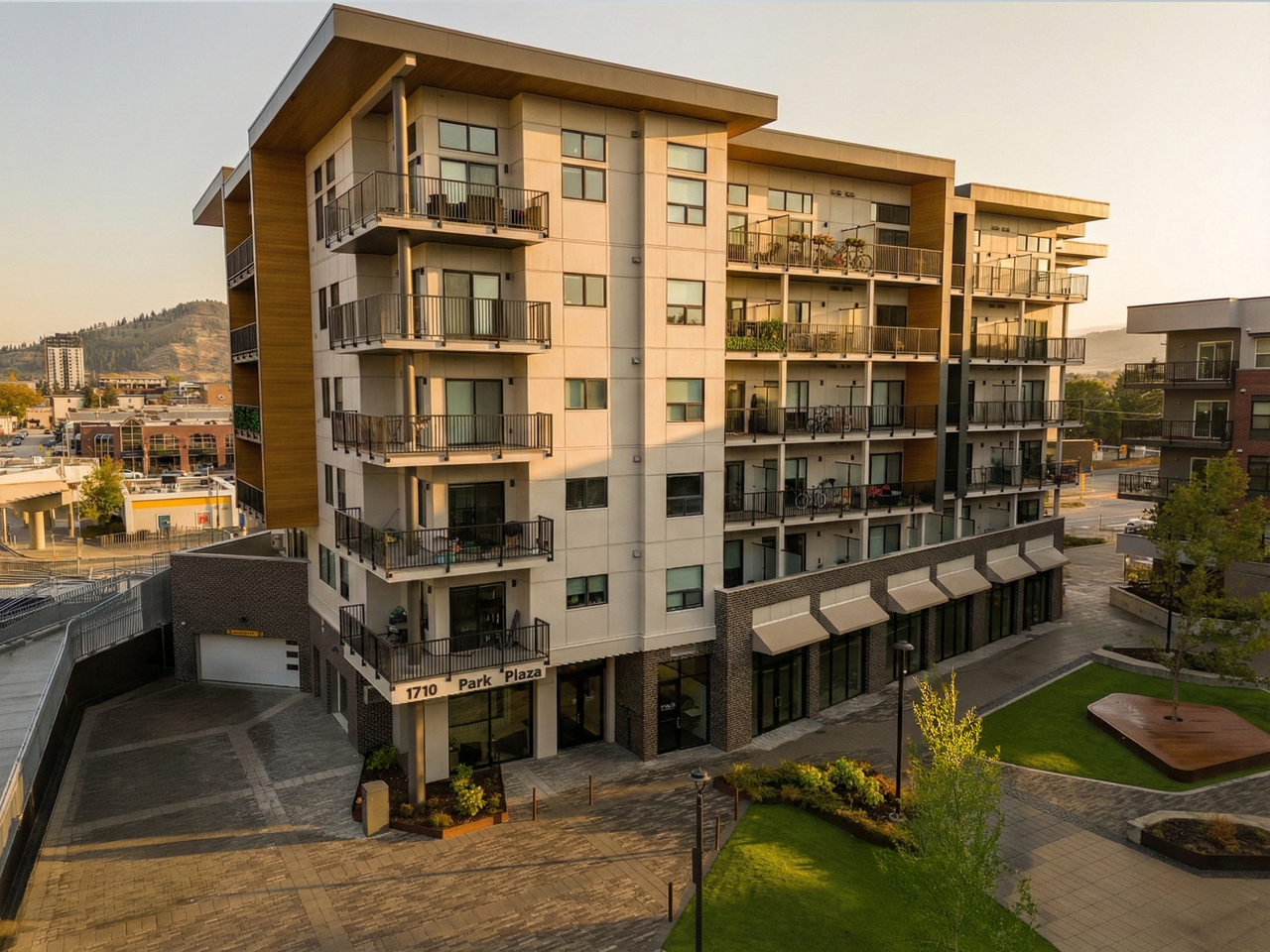 Central Green - Photo 4 of 16