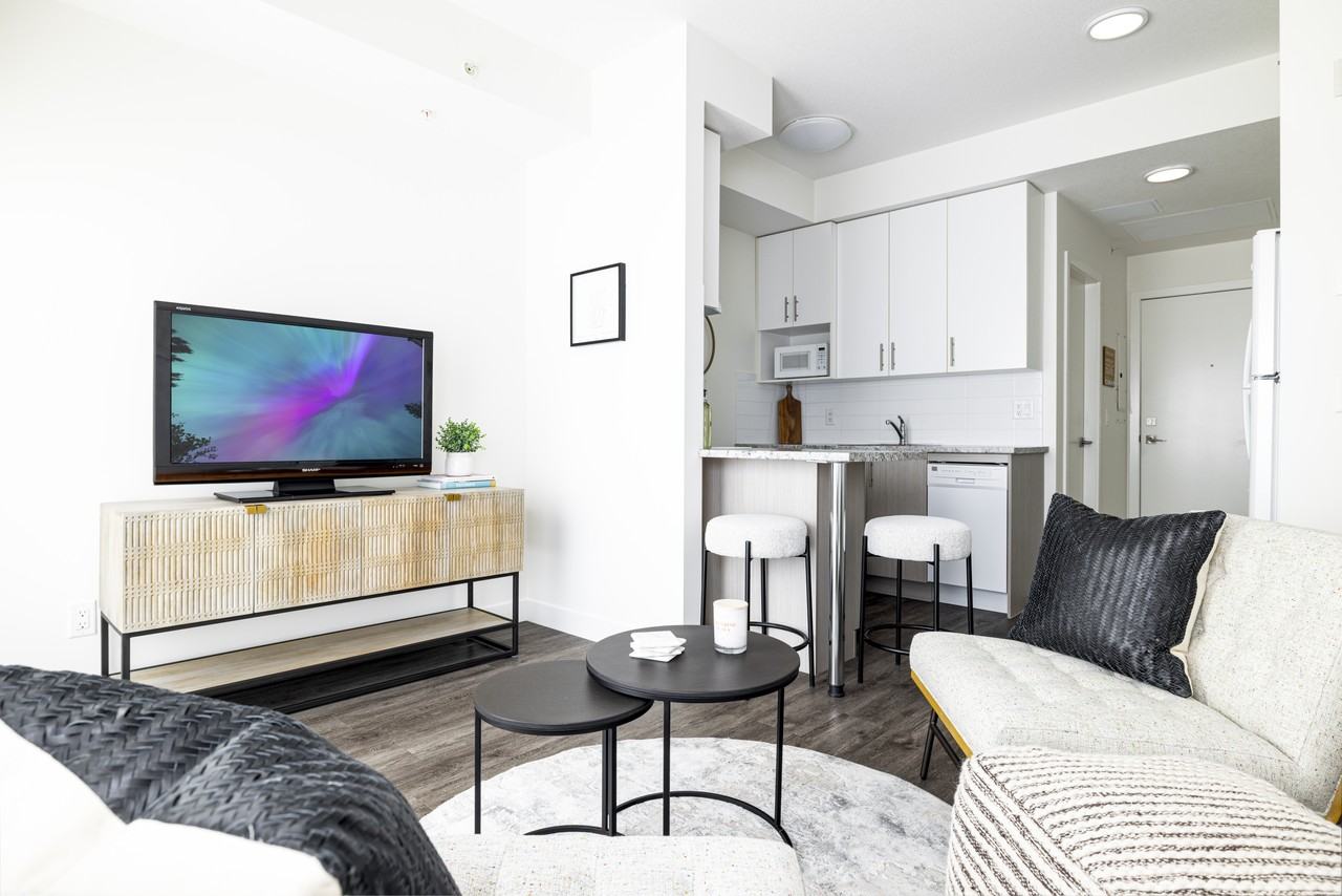 Central Green - Photo 5 of 16