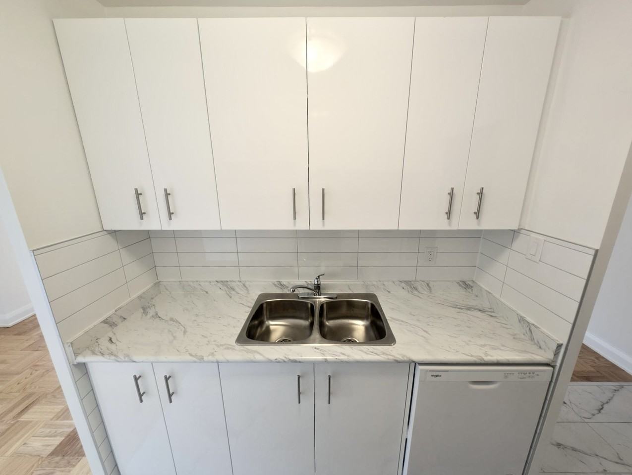 Valleyview at 1603 Bathurst Street - Photo 5 of 50