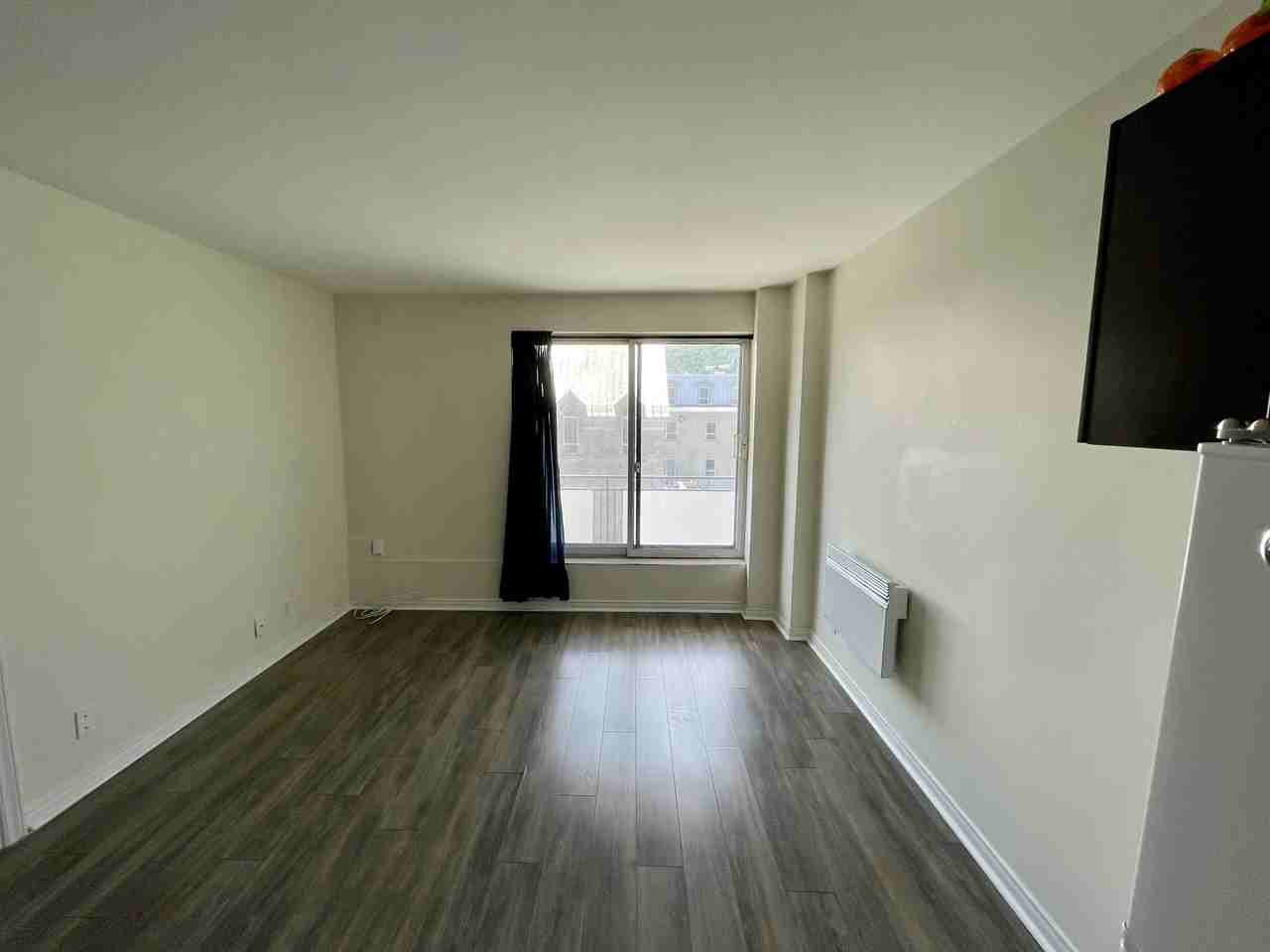 3777 Rue Saint-Urbain — photo 2