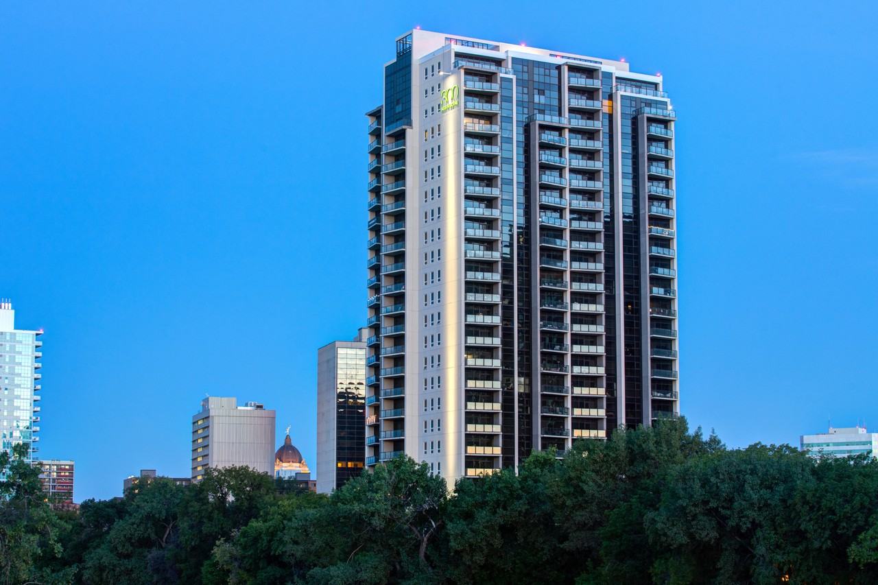 300 Assiniboine - Photo 7 of 43