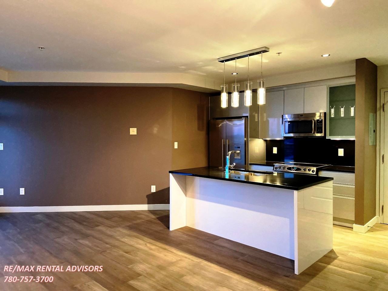 #906 10388 105 Street Northwest - Photo 5 of 19