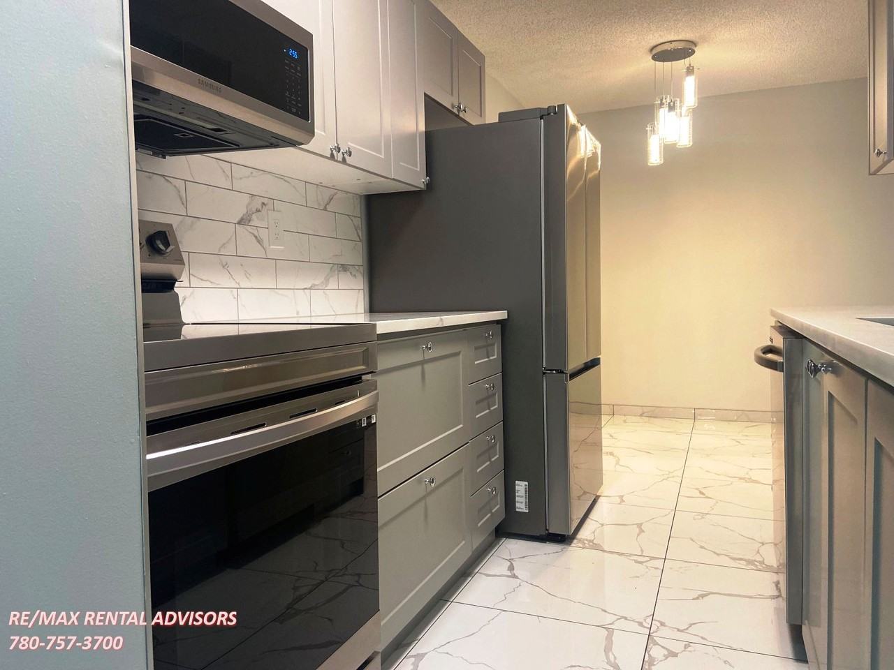 #809C 10145 109 Street Northwest - Photo 6 of 21