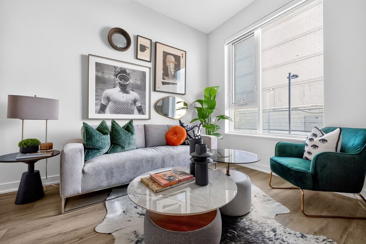 610 Martin Grove - Photo 7 of 35